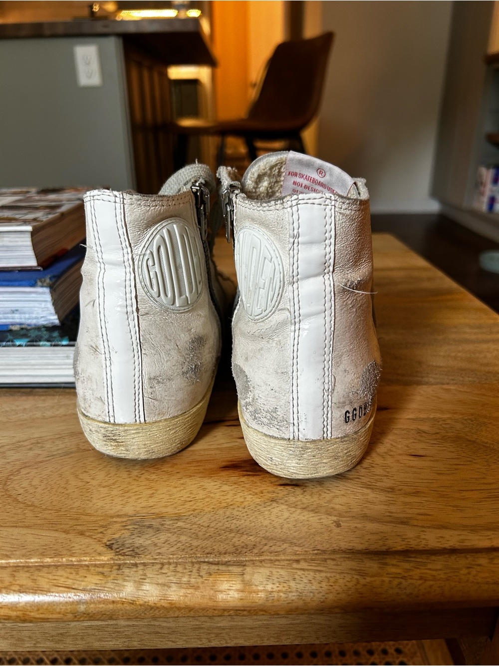 Golden Goose White High-Top Sneakers with Black Star - Picture 3 of 3